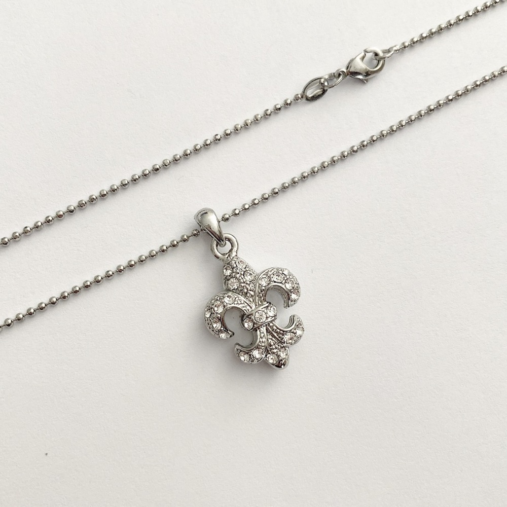 Puffy Fleur De Lis Necklace